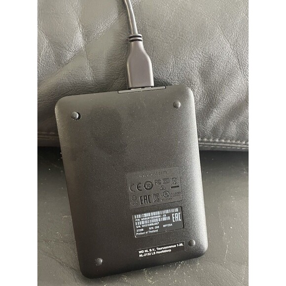 WD Elements Portable Hard Drive 2T . USB - Picture 5 of 8